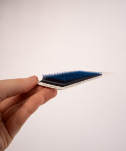 Confezione Museelashes con extension ciglia bicolor nero/blu in formato mix, strisce ordinate e pronte per l’applicazione.Uso professionale.