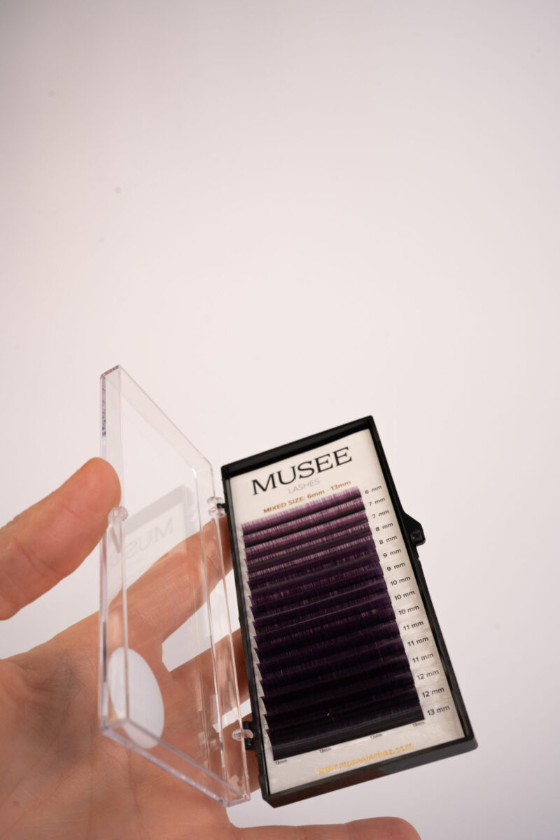 Extension ciglia mix bicolor nero viola fibra seta Museelashes per lash maker professionisti.